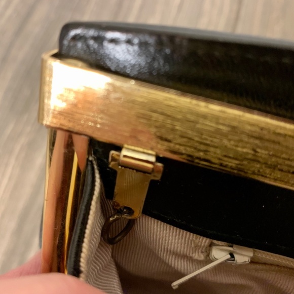 Vintage Ingeldews Canadian Made Black Clutch - Picture 5 of 13